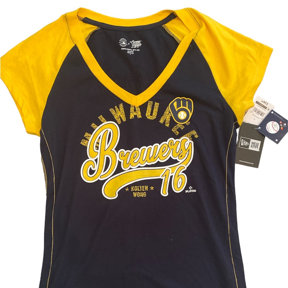 Size Large ladies Milwaukee Brewers top